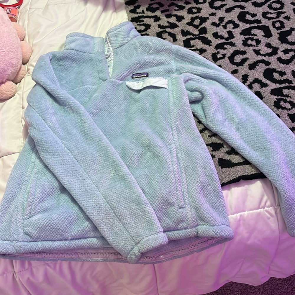 Blue Patagonia pullover